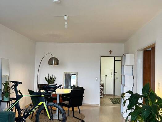 Wohnung zur Miete 1.250 € 2,5 Zimmer 67 m² 5 Geschosse frei ab 01.04.2026 Bogenhausen München 81927