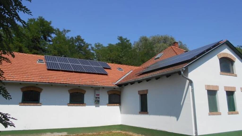 Haus zum Kauf 414.500 € 7 Zimmer 250 m² 32.205 m² Grundstück Somlószölös 8483