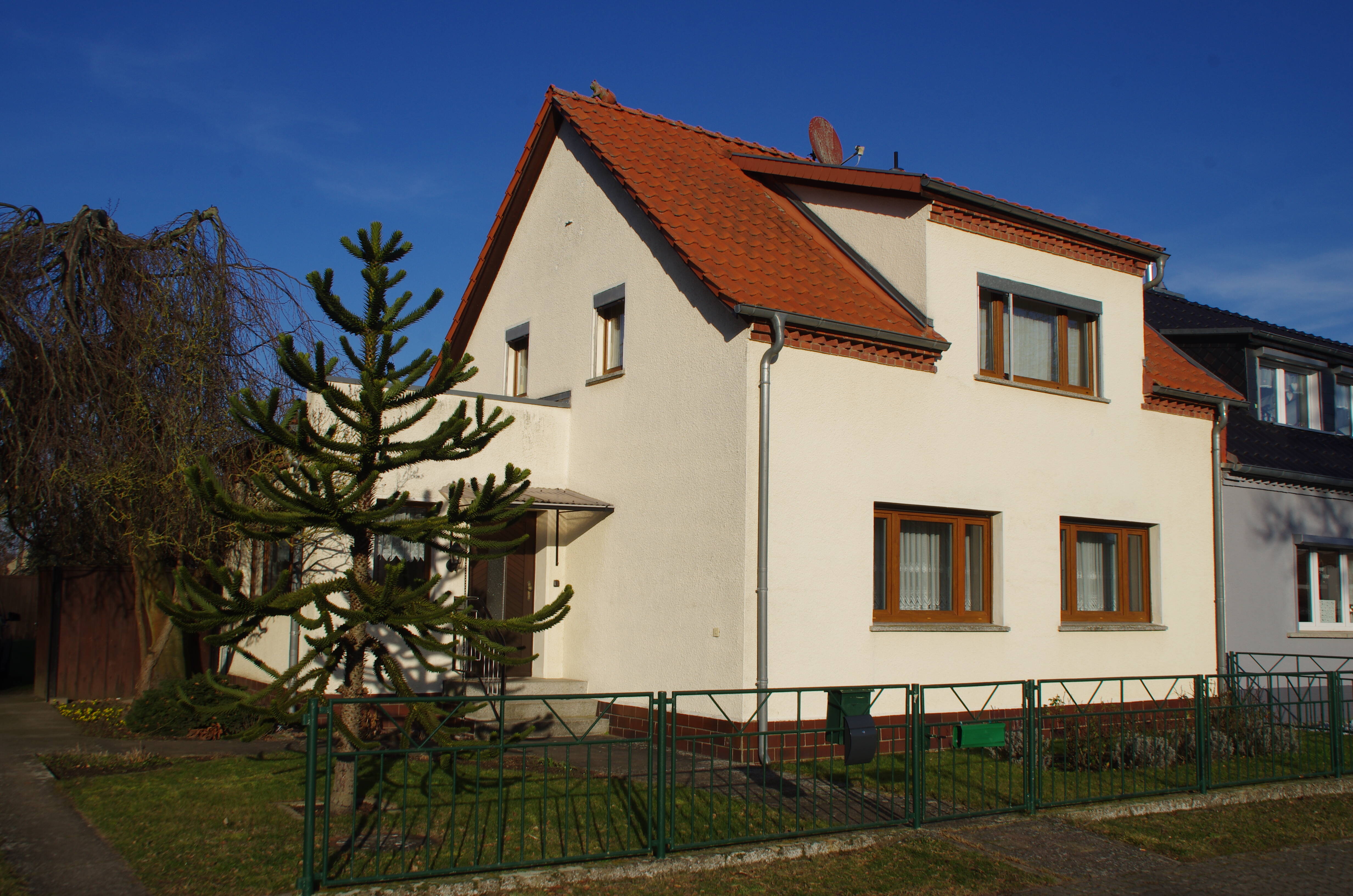 Haus zum Kauf 160.000 € 3,5 Zimmer 88 m²<br/>Wohnfläche 1.986 m²<br/>Grundstück ab sofort<br/>Verfügbarkeit Bruchstraße 30 Angern Angern 39326
