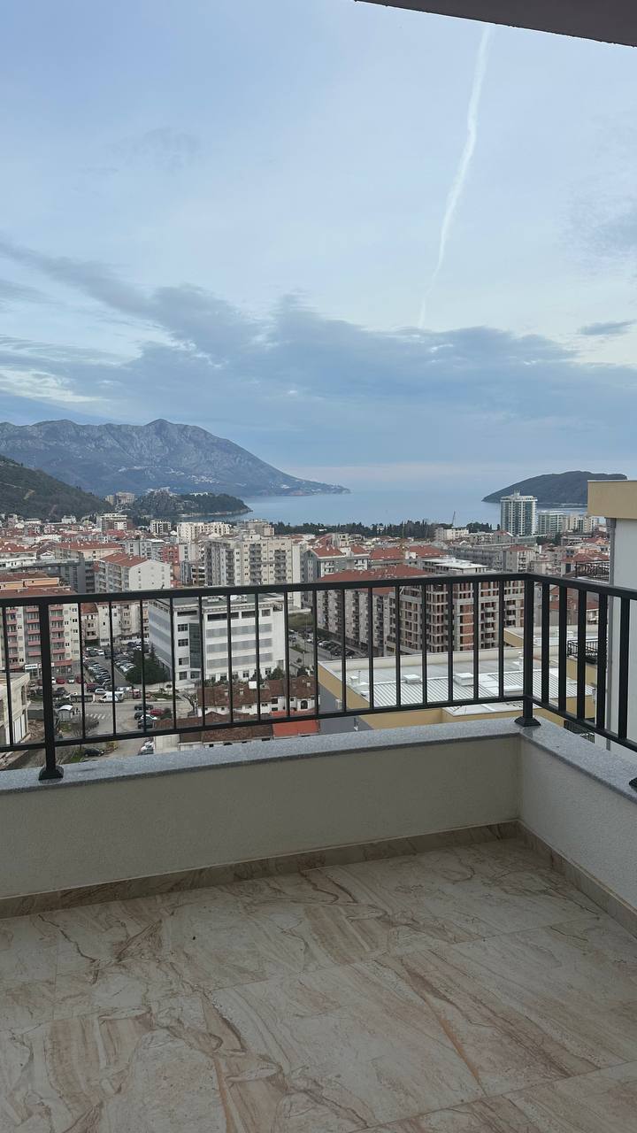 Wohnung zum Kauf 204.000 € 2 Zimmer 68 m²<br/>Wohnfläche Budva