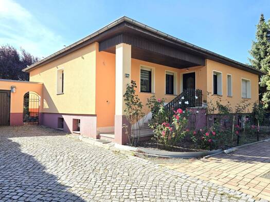 Einfamilienhaus zum Kauf 335.000 € 4 Zimmer 113 m² 1.908 m² Grundstück frei ab sofort Altenburg Altenburg 04600