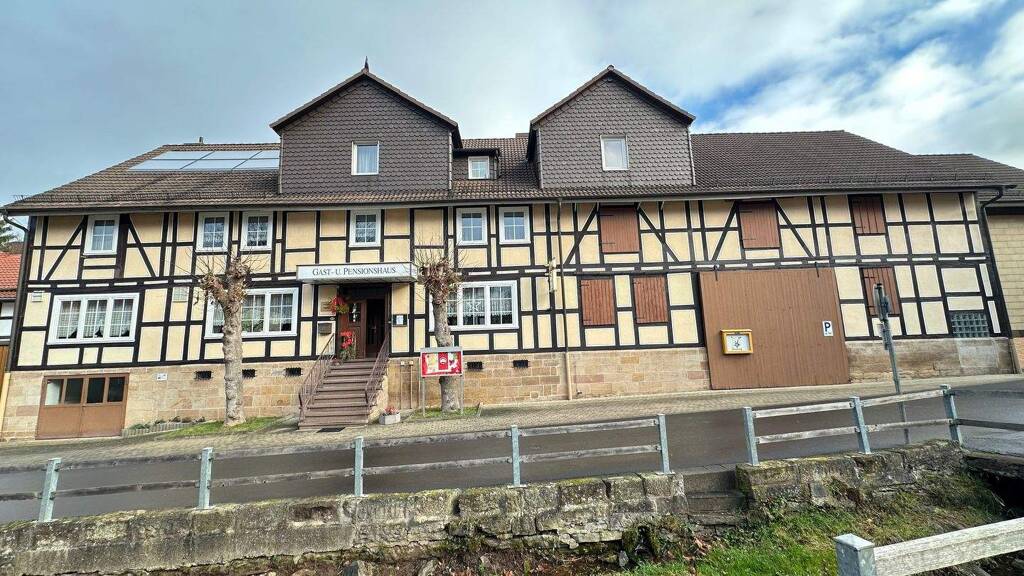 Hotel zum Kauf 649.000 € 17 Zimmer 1.973 m² Grundstück Roßbach Witzenhausen 37216