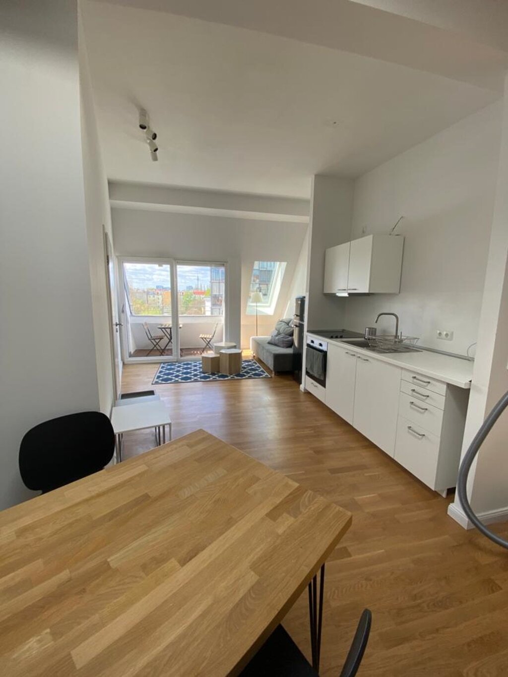 Wohnung zur Miete Wohnen auf Zeit 2.205 € 2 Zimmer 79 m²<br/>Wohnfläche 13.11.2024<br/>Verfügbarkeit Seumesstraße Friedrichshain Berlin 10245