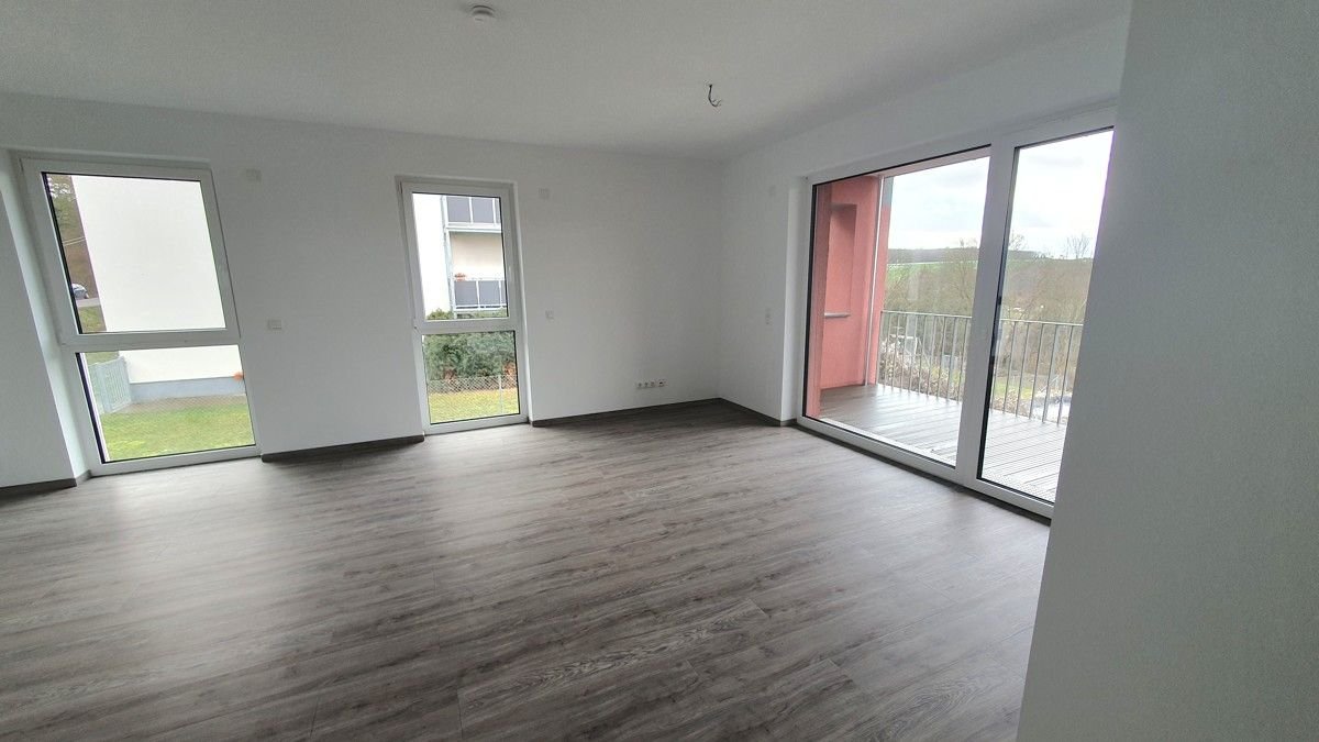 Wohnung zur Miete 980 € 3 Zimmer 86 m²<br/>Wohnfläche 2.<br/>Geschoss ab sofort<br/>Verfügbarkeit Naumburg Naumburg 06618