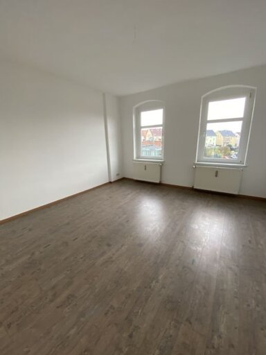 Wohnung zur Miete 310 € 2 Zimmer 62 m² 2. Geschoss frei ab sofort Lengenfelder Str. 39 Oberplanitz 571 Zwickau 08064