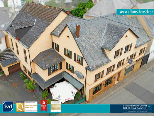 Haus zum Kauf 10 Zimmer 200 m² 913 m² Grundstück Bengel 54538