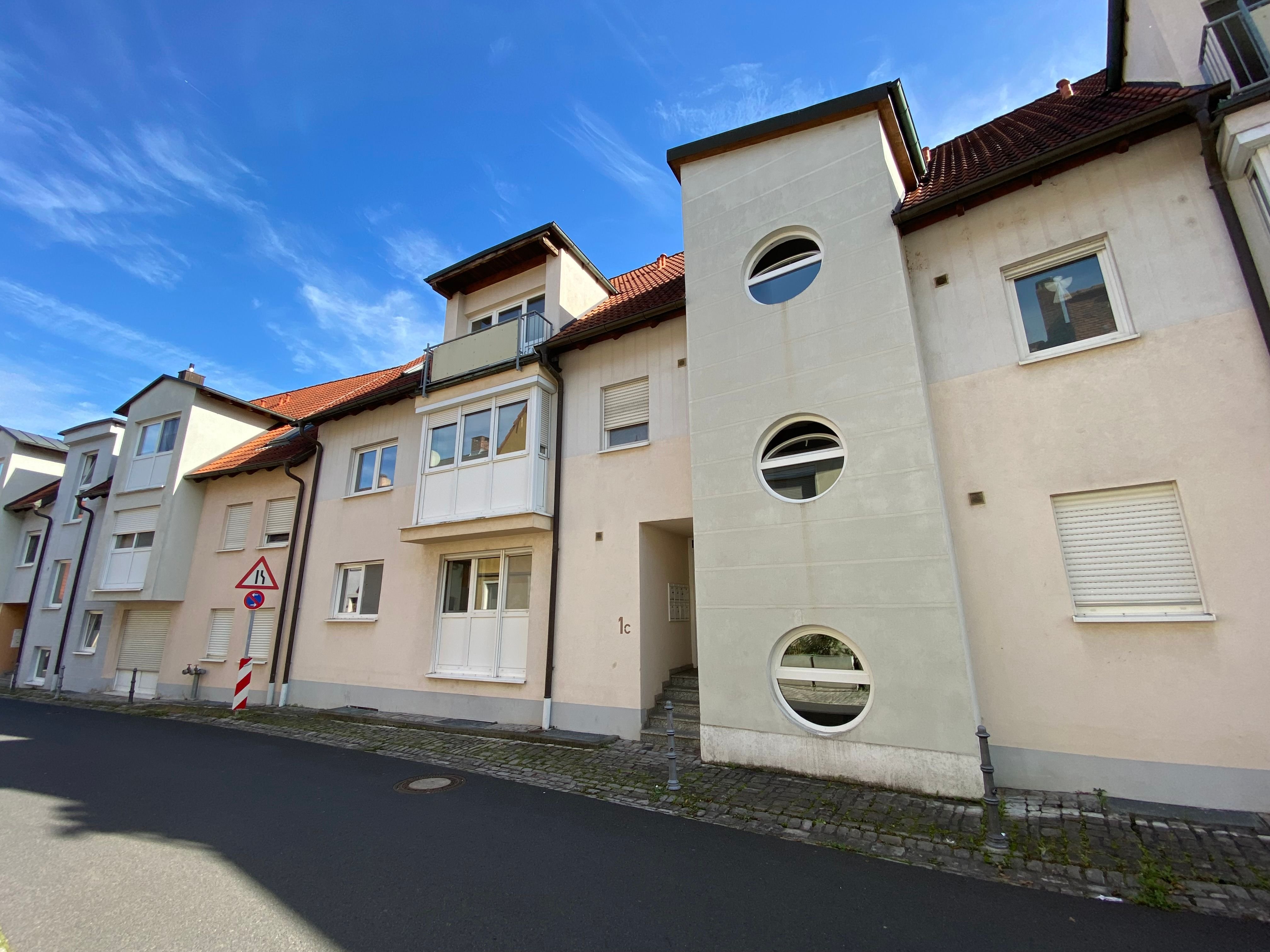 Wohnung zur Miete 634 € 3 Zimmer 80,3 m²<br/>Wohnfläche EG<br/>Geschoss 01.02.2025<br/>Verfügbarkeit Neuer Weg Kitzingen Kitzingen 97318