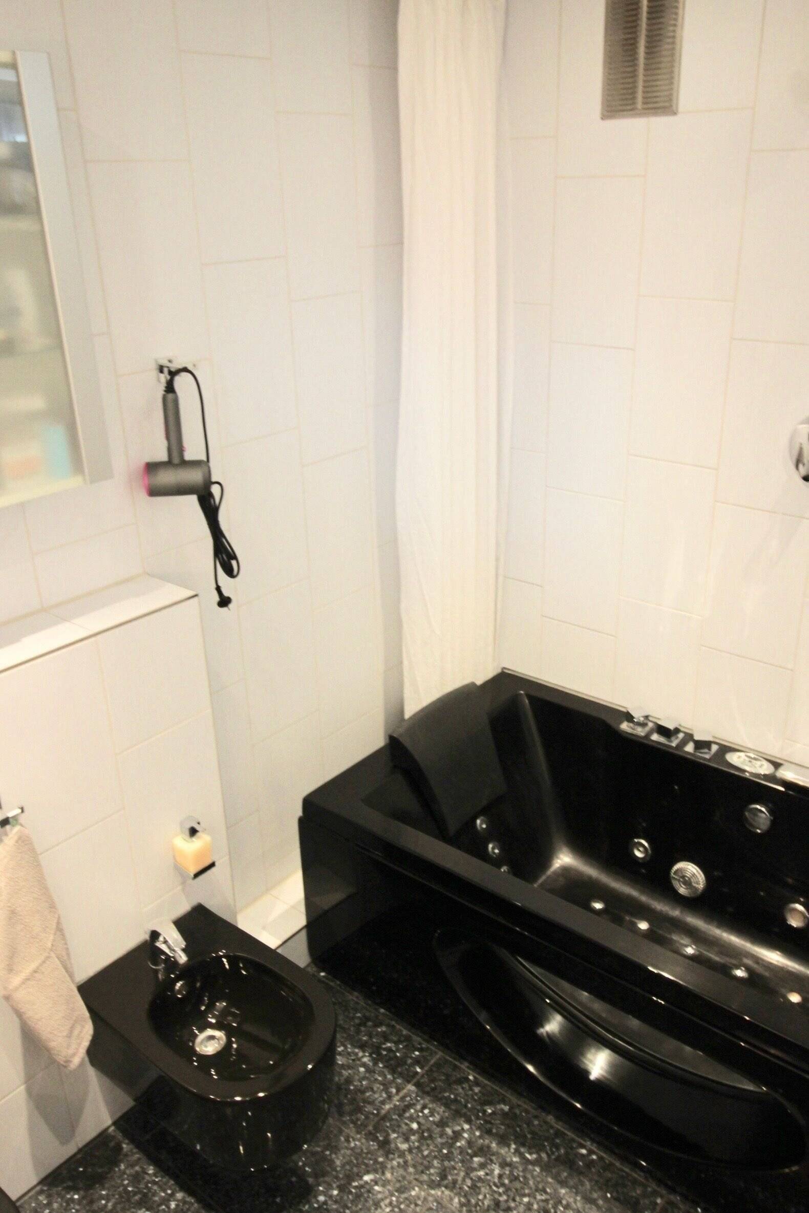 WEITBLICK exklusive Wohnung - 2 Balkone - 2 Bäder - Whirlpool - aussergewöhnlich + besonders – Hamburg – Vorschaubild 37