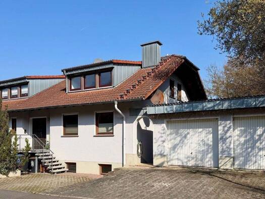 Mehrfamilienhaus zum Kauf 450.000 € 11 Zimmer 339 m² 1.429 m² Grundstück frei ab 01.04.2026 Bimbach Großenlüder 36137