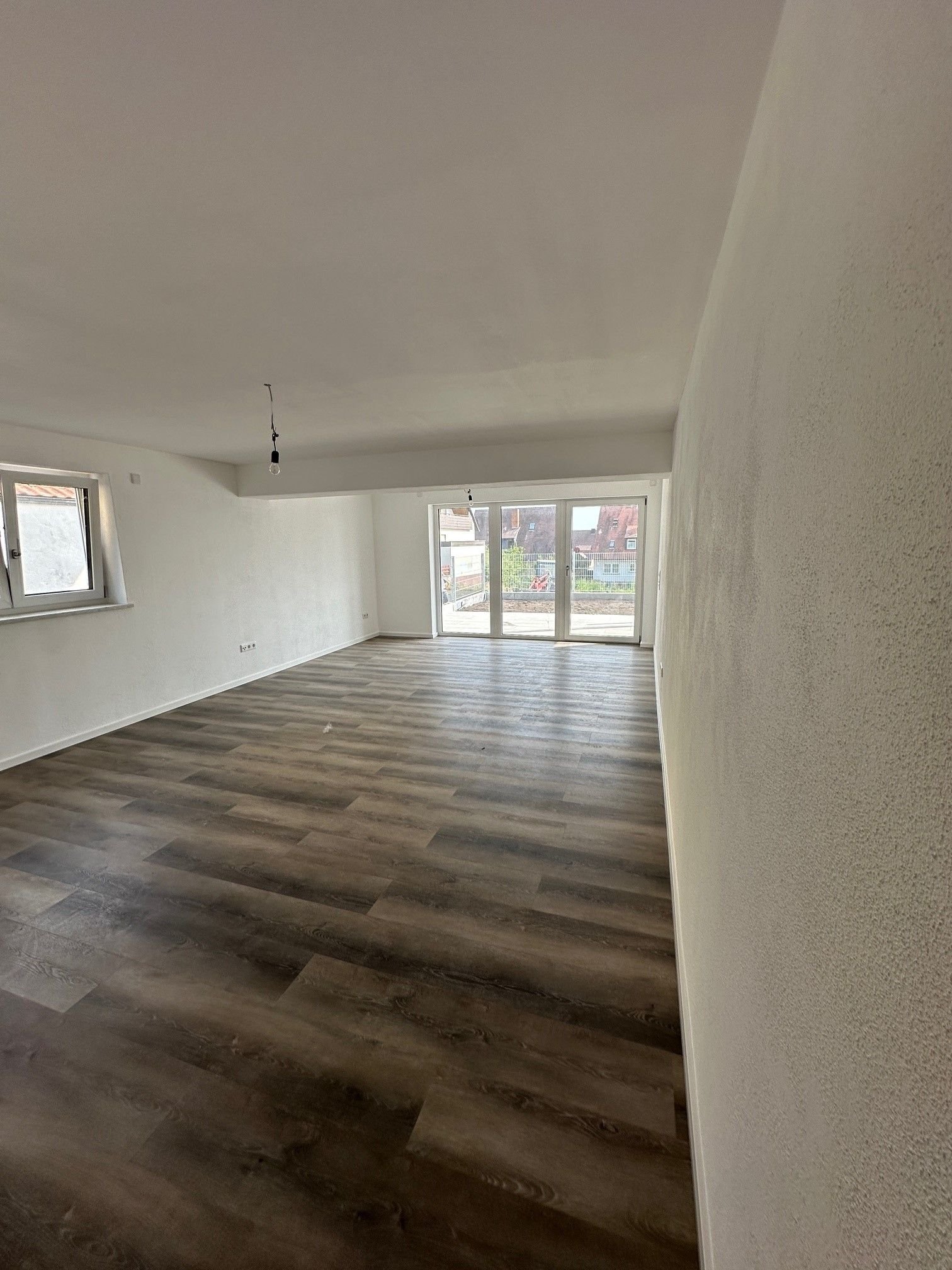 Wohnung zur Miete 1.050 € 3 Zimmer 86 m²<br/>Wohnfläche ab sofort<br/>Verfügbarkeit Rödelsee Rödelsee 97348