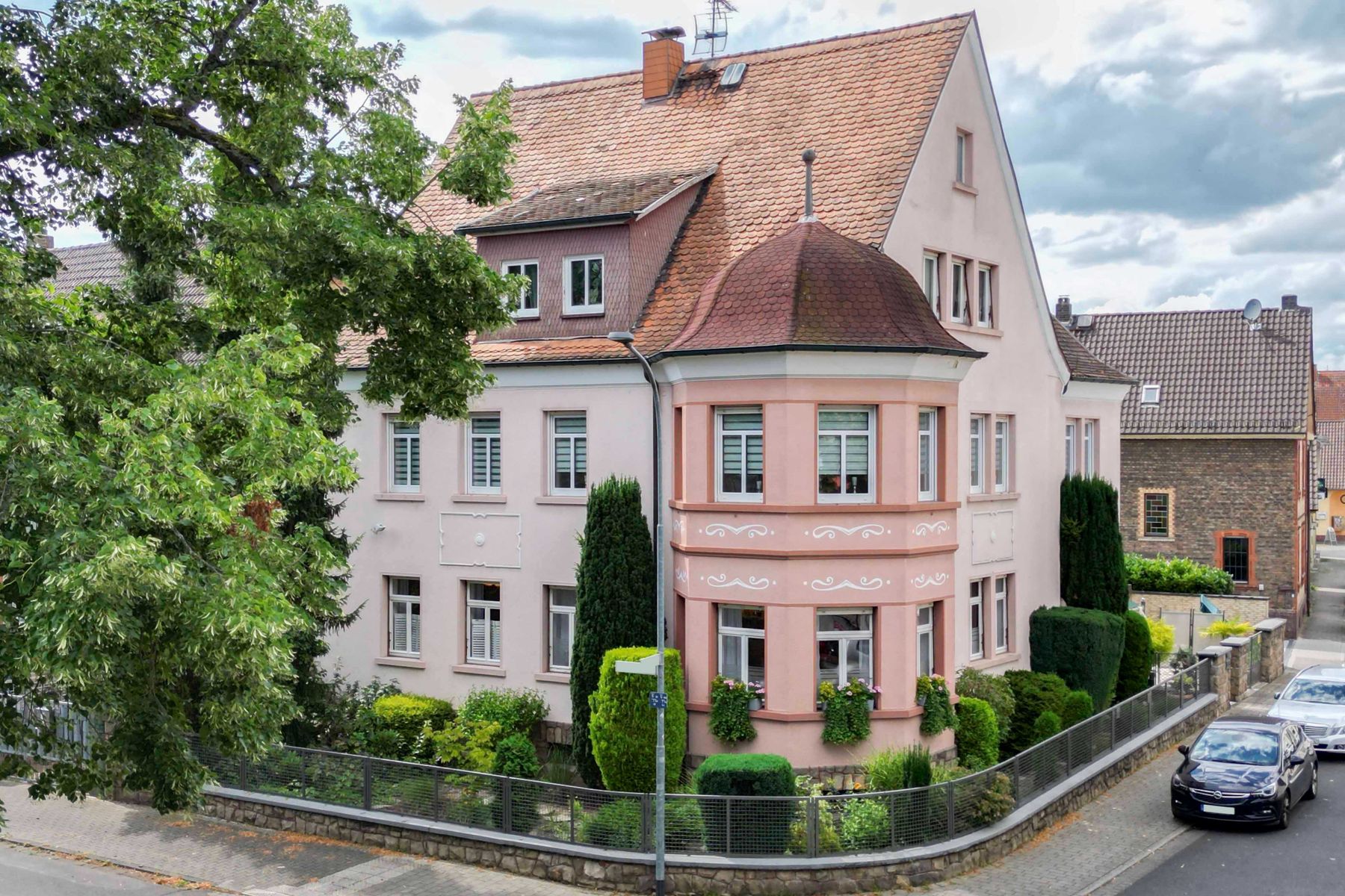 Villa zum Kauf 1.149.000 € 13 Zimmer 400,5 m²<br/>Wohnfläche 390,1 m²<br/>Grundstück Hainstadt Hainburg 63512