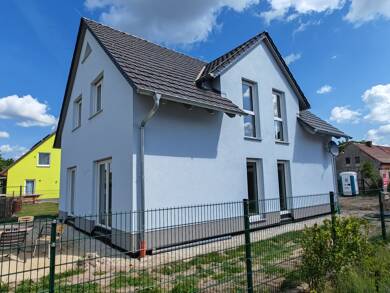 Haus zur Miete 1.930 € 4 Zimmer 143 m² frei ab 15.08.2025 Briesen 03096