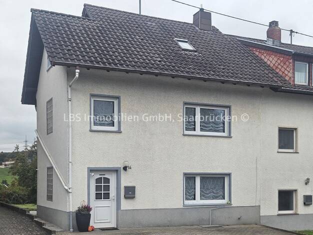 Doppelhaushälfte zur Miete 1.000 € 5 Zimmer 103 m² 379 m² Grundstück Uchtelfangen Illingen 66557