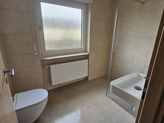 Reihenhaus zur Miete 1.950 € 5 Zimmer 133 m² 200 m² Grundstück frei ab 01.03.2026 Moorenbrunn Nürnberg 90475