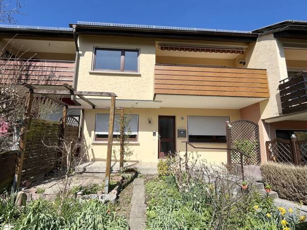 Reihenmittelhaus zum Kauf 209.000 € 7 Zimmer 142 m² 261 m² Grundstück Niederstetten 97996