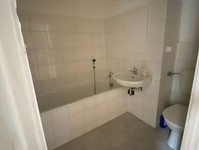 Wohnung zur Miete 150 € 1 Zimmer 29,6 m² 1. Geschoss frei ab sofort Clara-Wieck-Ring 26 Markneukirchen Markneukirchen 08258