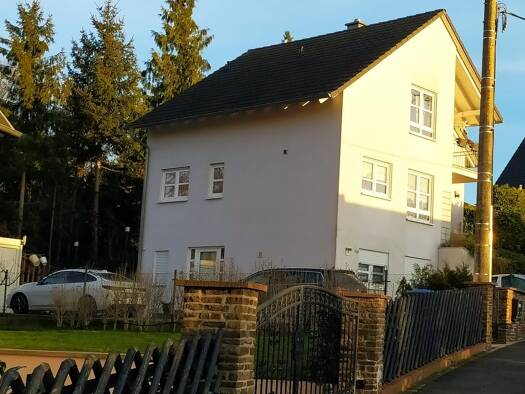 Einfamilienhaus zur Miete 1.400 € 5 Zimmer 145 m² 550 m² Grundstück frei ab 01.09.2026 Borna 04552