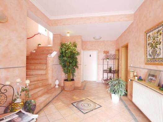 Mehrfamilienhaus zum Kauf als Kapitalanlage geeignet 595.000 € 17 Zimmer 352 m² 634 m² Grundstück Neuses Coburg 96450