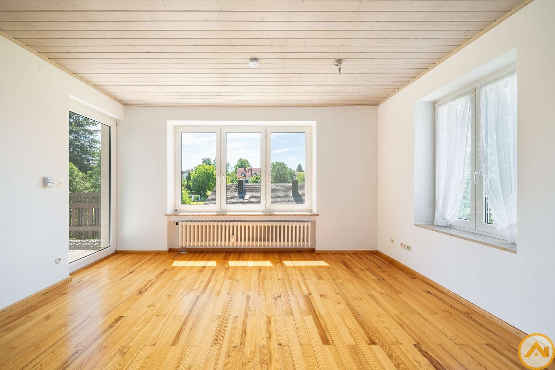 Einfamilienhaus zum Kauf 599.800 € 3,5 Zimmer 85 m²<br/>Wohnfläche 949 m²<br/>Grundstück Kleinberghofen Erdweg 85253