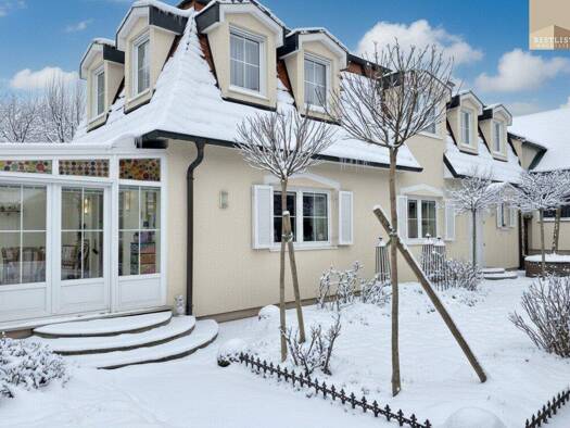 Haus zum Kauf 1.200.000 € 6 Zimmer 205,5 m² 468 m² Grundstück Baden 2500