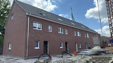 Reihenmittelhaus zur Miete - Erstbezug 868 € 5 Zimmer 115 m² frei ab sofort Isabella-von-Nagel-Str. 39 Borghorst Steinfurt 48565