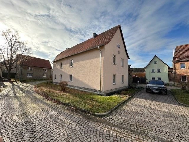 Einfamilienhaus zum Kauf 139.500 € 9 Zimmer 200 m²<br/>Wohnfläche 564 m²<br/>Grundstück ab sofort<br/>Verfügbarkeit Pödelist 48 Pödelist Freyburg (Unstrut) 06632