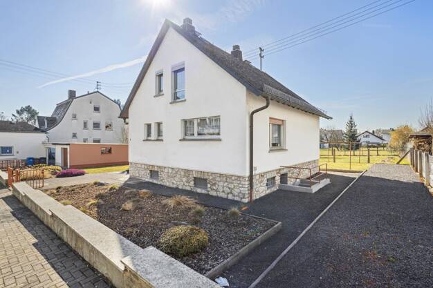 Einfamilienhaus zum Kauf 245.000 € 4 Zimmer 96 m² 619 m² Grundstück Niederhadamar Hadamar 65589