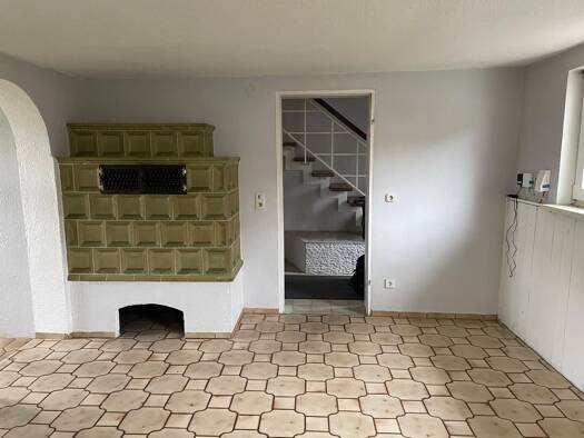 Einfamilienhaus zum Kauf 269.000 € 4,5 Zimmer 129 m² 388 m² Grundstück Effeltrich Effeltrich 91090