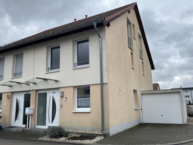 Doppelhaushälfte zum Kauf provisionsfrei 230.000 € 5 Zimmer 136 m² 172 m² Grundstück frei ab sofort Paradeißerweg 7 Kirchheim am Neckar 74366