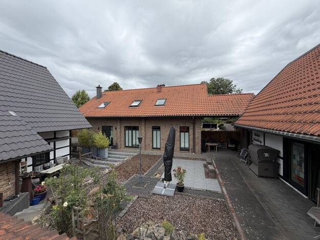 Haus zum Kauf provisionsfrei 1.200.000 € 11 Zimmer 345 m² 1.826 m² Grundstück Giesenkirchen Ost 41238