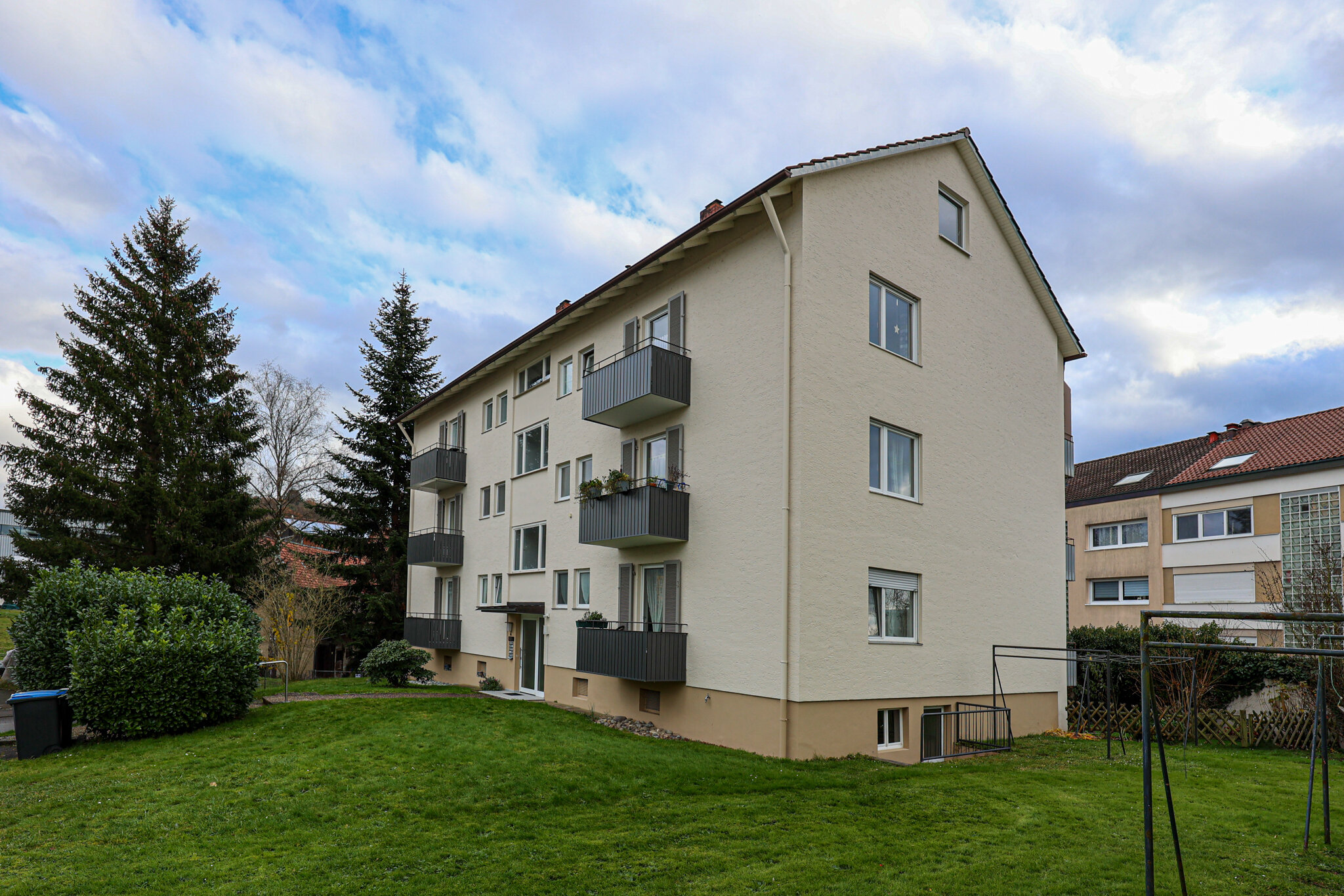 Wohnung zum Kauf 300.000 € 3 Zimmer 76 m²<br/>Wohnfläche 3.<br/>Geschoss Allensbach Allensbach 78476