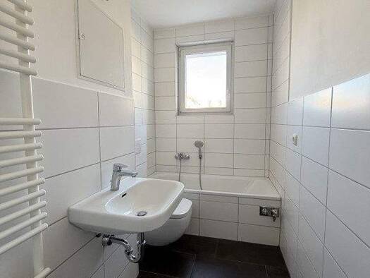 Wohnung zur Miete 423 € 3 Zimmer 60,5 m² 1. Geschoss Schlotheimer Ring 25 Mühlhausen 99974
