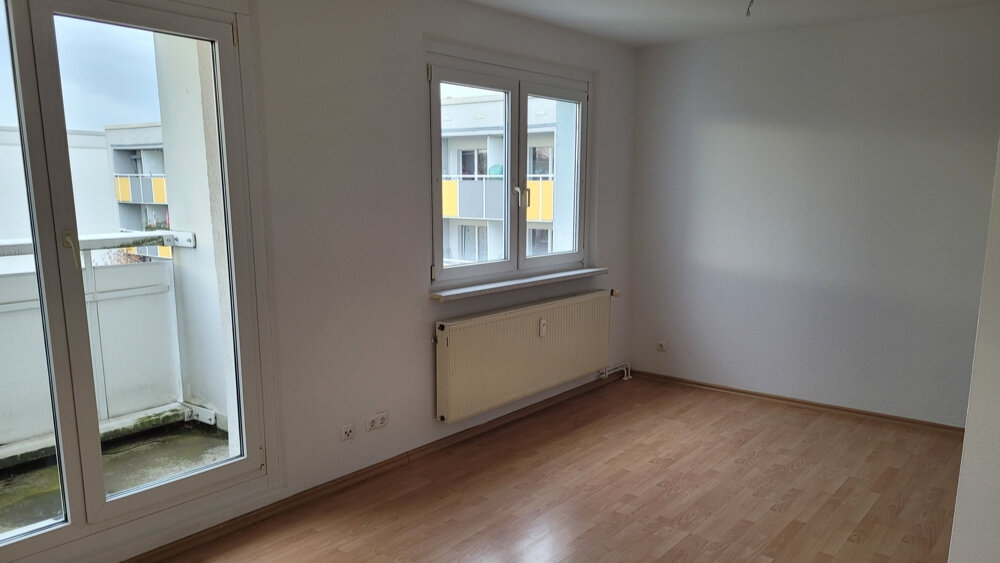 Wohnung zur Miete 330 € 3 Zimmer 57 m²<br/>Wohnfläche 5.<br/>Geschoss Weißenfelser Straße 15 Silberhöhe Halle (Saale) / Silberhöhe 06132