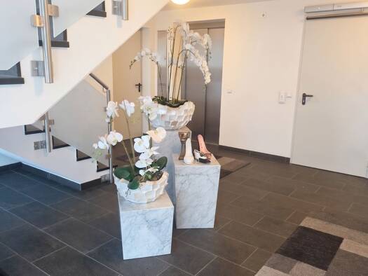Wohnung zur Miete 1.350 € 3 Zimmer 100 m² Geschoss 1/2 frei ab 15.01.2027 Kronenstraße 11 Berkheim Esslingen am Neckar 73734