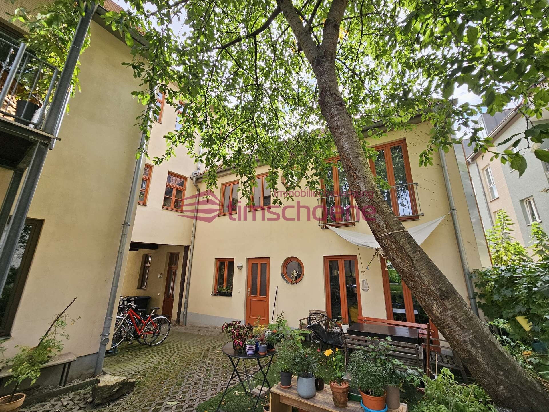 Mehrfamilienhaus zum Kauf als Kapitalanlage geeignet 1.350.000 € 772,2 m²<br/>Wohnfläche 453 m²<br/>Grundstück Altstadt Weimar 99423