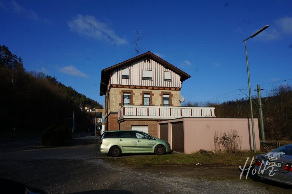 Mehrfamilienhaus zum Kauf 419.000 € 13 Zimmer 298 m²<br/>Wohnfläche 535 m²<br/>Grundstück Bahnhof 1 Rottweil Epfendorf 78736