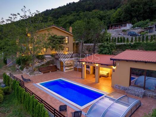 Einfamilienhaus zur Miete 3.100 € 5 Zimmer 280 m² Poljane, Opatija - Okolica Opatija 51410