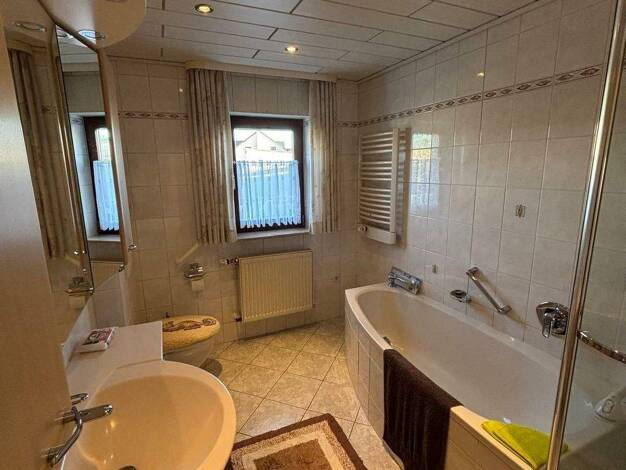 Einfamilienhaus zum Kauf 399.000 € 10 Zimmer 228 m² 3.013 m² Grundstück Unterreichenbach Birstein 63633