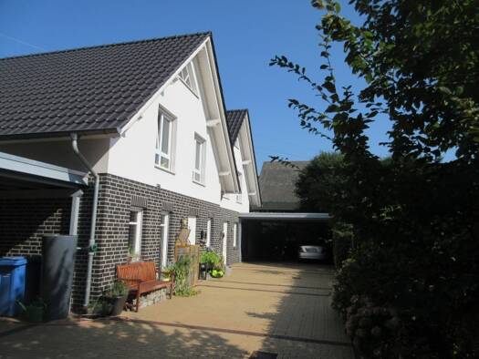 Doppelhaushälfte zur Miete 1.300 € 5 Zimmer 117,5 m² 232 m² Grundstück Cloppenburg Cloppenburg 49661