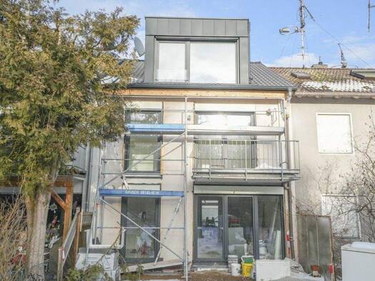 Reihenmittelhaus zur Miete 2.300 € 5 Zimmer 133,2 m² 185 m² Grundstück frei ab sofort Alterlangen Erlangen 91056