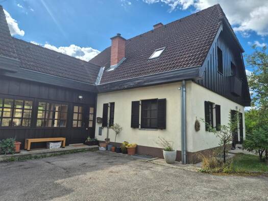 Einfamilienhaus zur Miete 1.735 € 7 Zimmer 160 m² 1.350 m² Grundstück Rossatz-Arnsdorf 3621