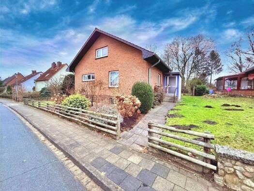 Einfamilienhaus zum Kauf 345.000 € 7 Zimmer 152,9 m² 780 m² Grundstück Soltau 29614