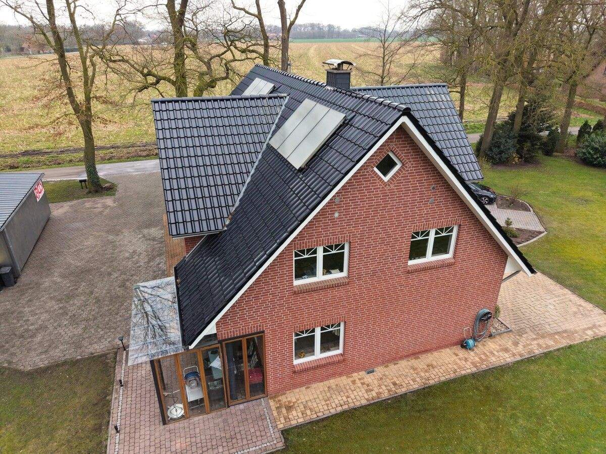 Immobilie in Bakum - Zweifamilienhaus im idyllischen Außenbereich von Bakum.      6.345 m² Grundstück. Solarthermie u. Nebengebäude. - Bild 3