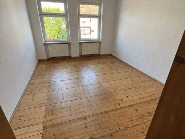 Wohnung zur Miete 610 € 4 Zimmer 96,8 m² 2. Geschoss frei ab sofort Jägerstraße 70 Naumburg 06618