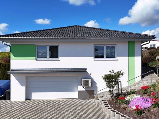 Bungalow zum Kauf 499.000 € 3,5 Zimmer 135,9 m² 537 m² Grundstück Bierstetten Bad Saulgau 88348