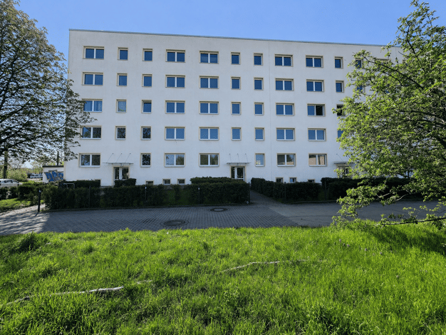 Wohnung zum Kauf 50.000 € 2 Zimmer 62 m² EG Westliche Neustadt West 06126