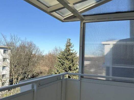 Wohnung zur Miete 298 € 2 Zimmer 49,6 m² 4. Geschoss frei ab 31.03.2026 C.-von-Ossietzky-Str. 201 Gablenz Chemnitz 09127