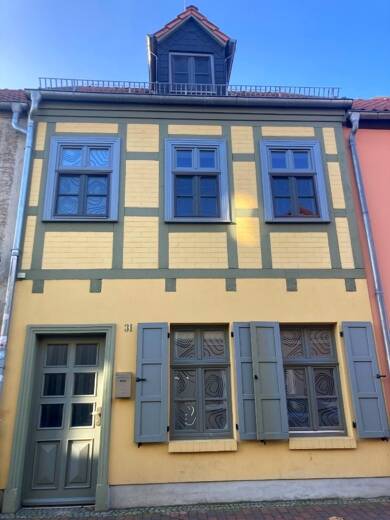 Reihenmittelhaus zum Kauf 240.000 € 5 Zimmer 110 m² 274 m² Grundstück Teterow Teterow 17166