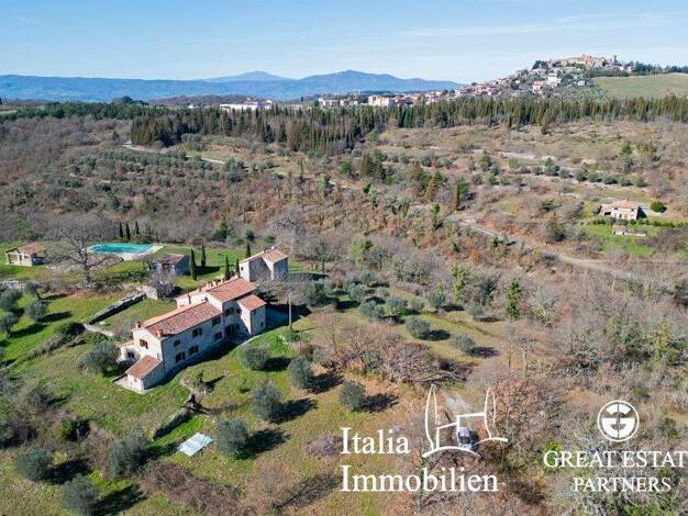 Bauernhaus zum Kauf 1.150.000 € 23 Zimmer 503 m² 31.000 m² Grundstück Montegabbione 05010