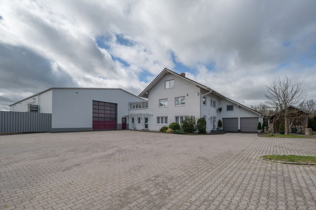 Haus zum Kauf 1.295.000 € 9,5 Zimmer 269,7 m²<br/>Wohnfläche 4.027 m²<br/>Grundstück Wilflingen Wellendingen / Wilflingen 78669